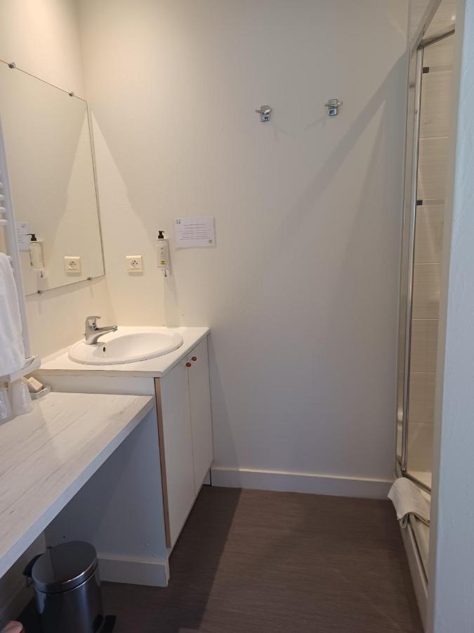 Logis - Hotel Restaurant Bellevue Annecy Bagian luar foto