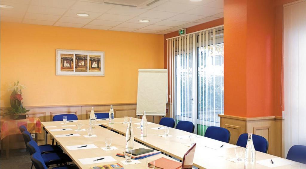 Logis - Hotel Restaurant Bellevue Annecy Bagian luar foto