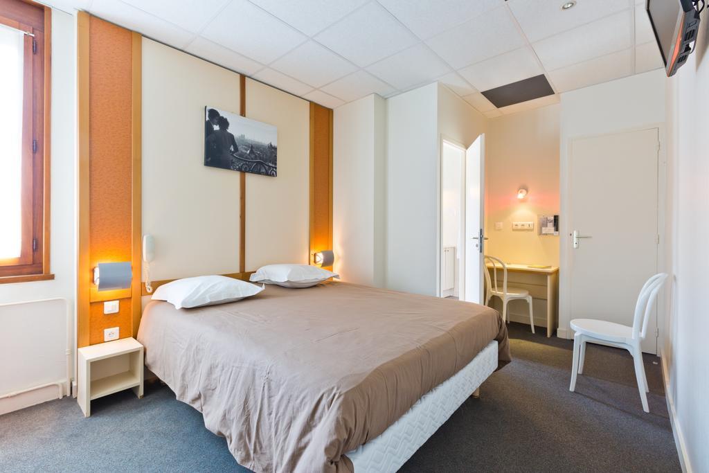 Logis - Hotel Restaurant Bellevue Annecy Bagian luar foto
