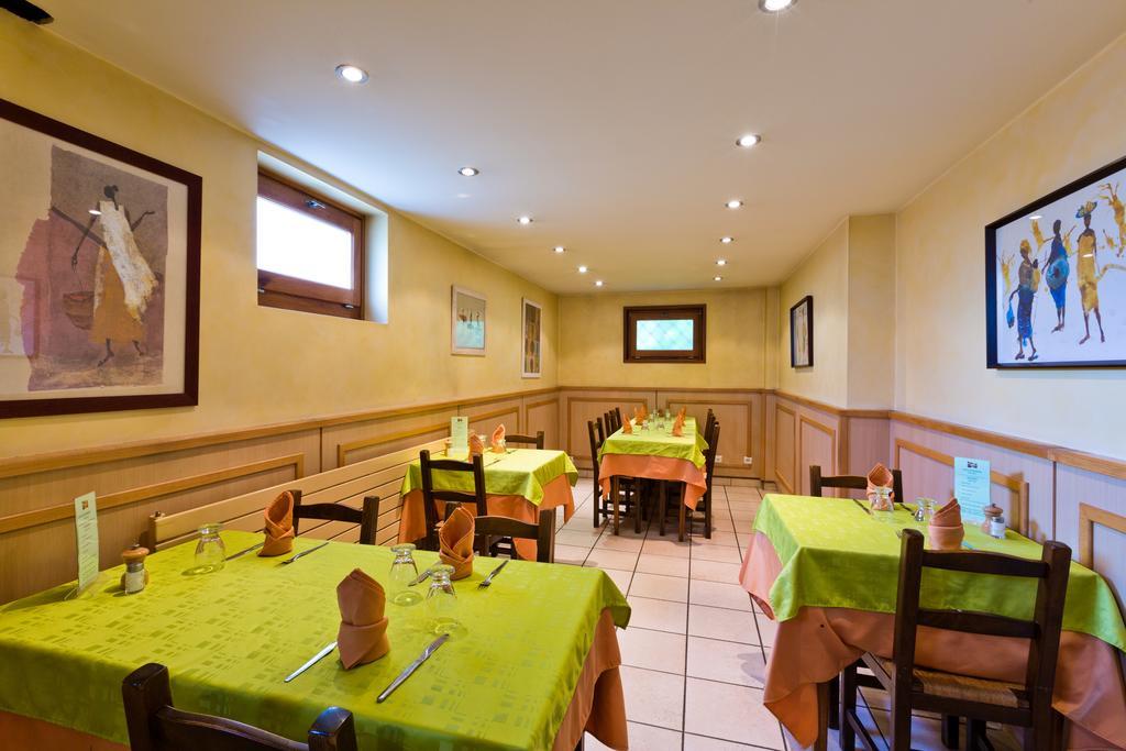 Logis - Hotel Restaurant Bellevue Annecy Bagian luar foto
