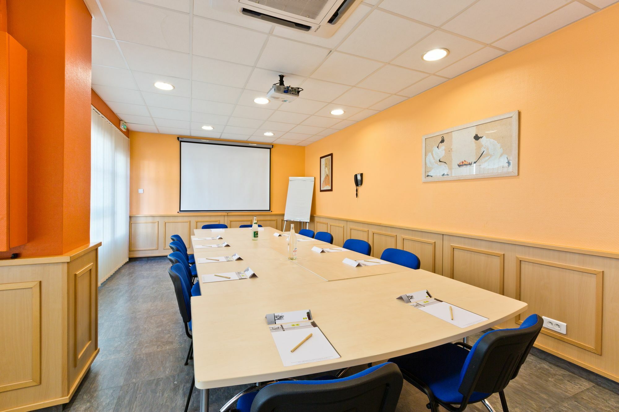 Logis - Hotel Restaurant Bellevue Annecy Bagian luar foto